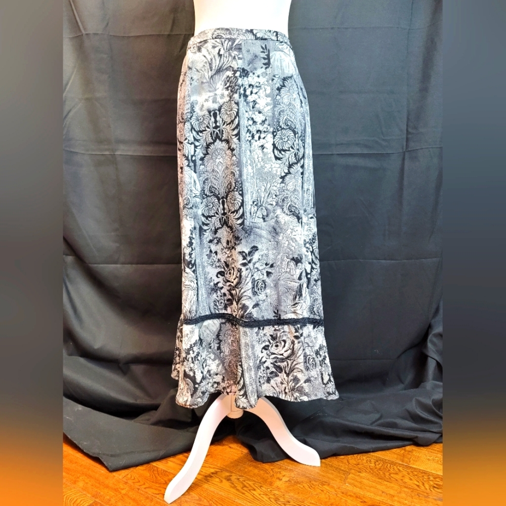 Black and Gray Skirt